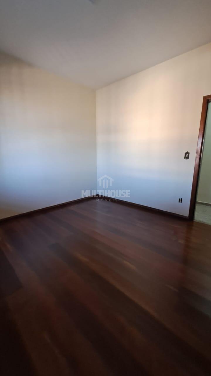 Casa à venda com 3 quartos, 230m² - Foto 13