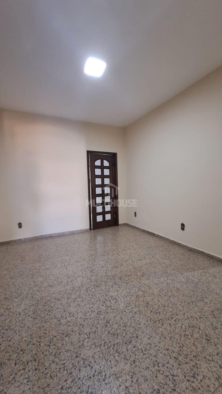 Casa à venda com 3 quartos, 230m² - Foto 17