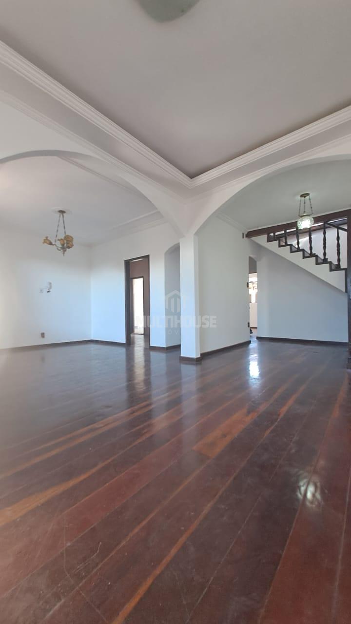 Casa à venda com 4 quartos, 211m² - Foto 5