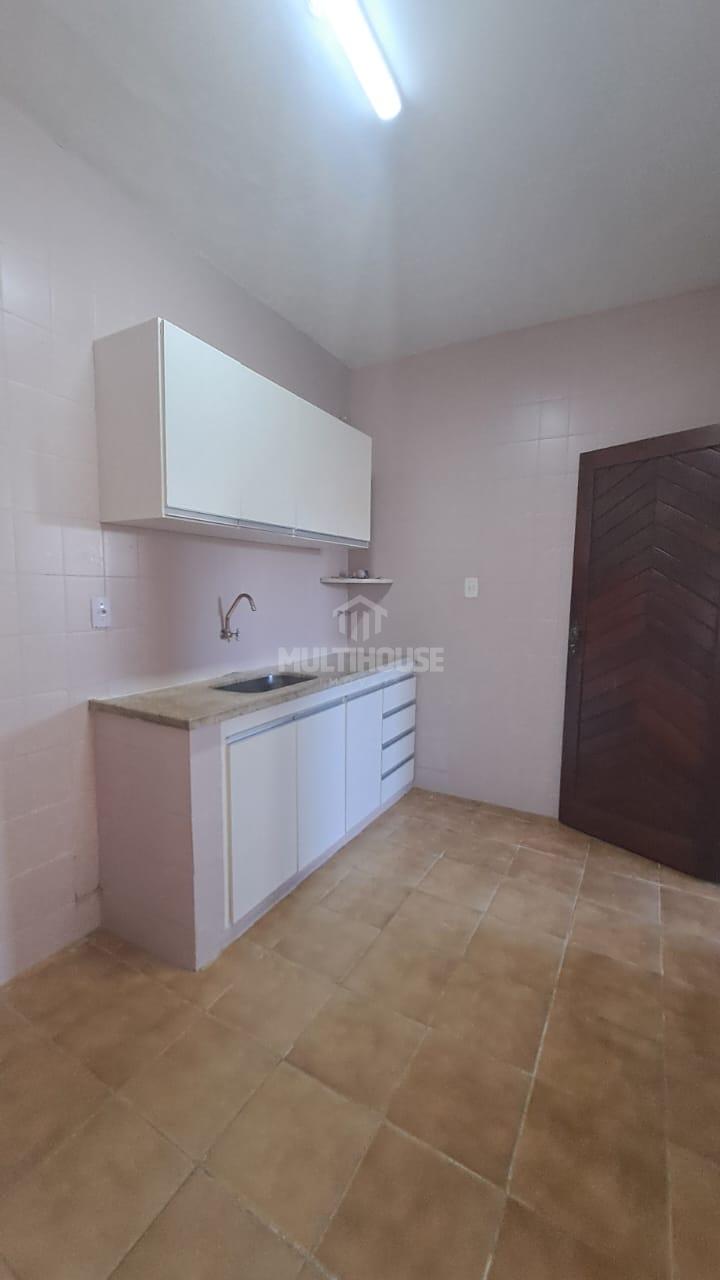 Casa à venda com 4 quartos, 211m² - Foto 7