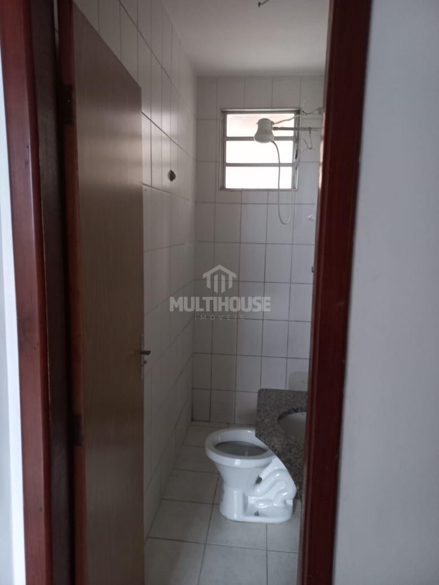 Casa à venda com 2 quartos, 60m² - Foto 10