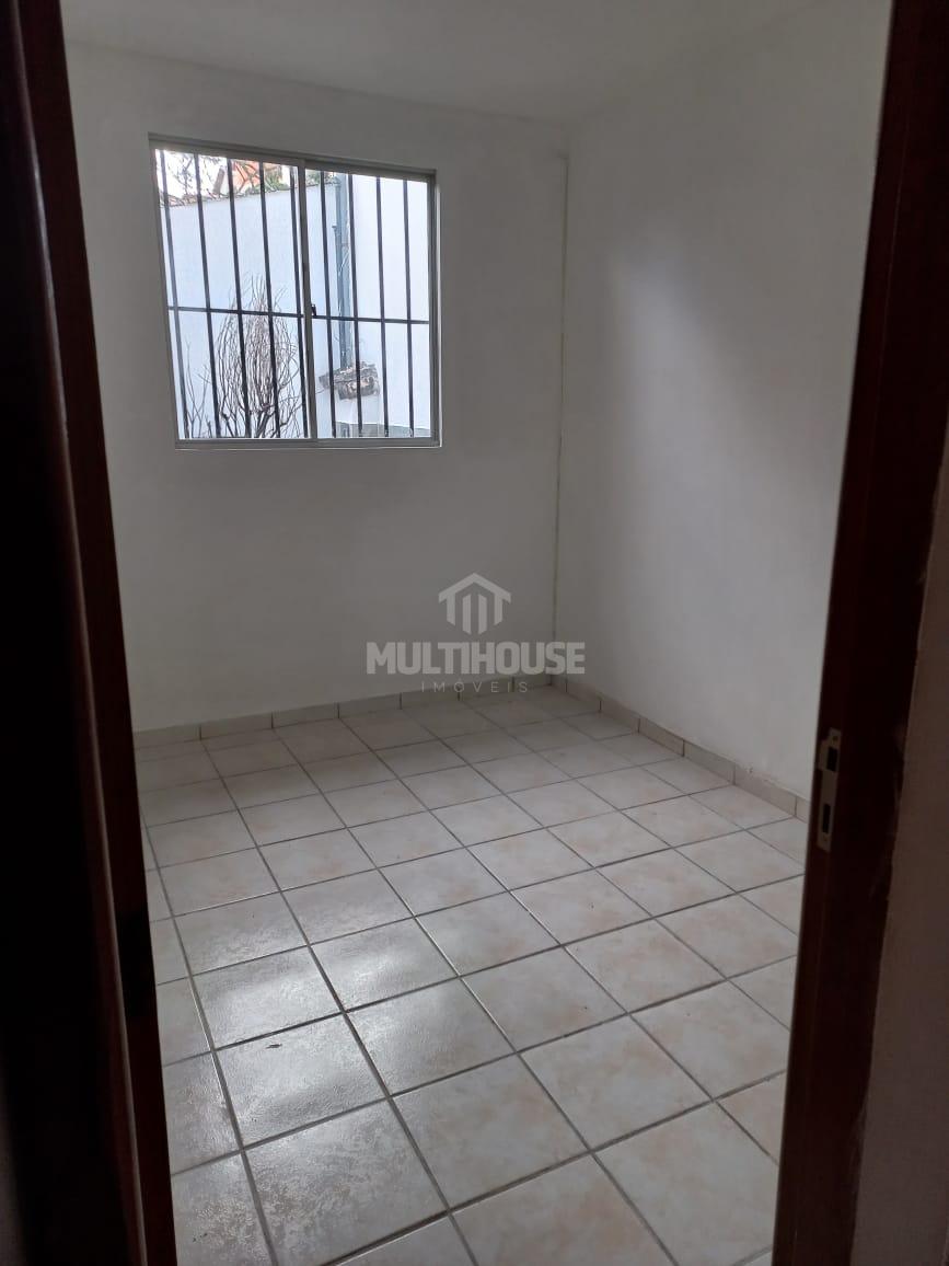 Casa à venda com 2 quartos, 60m² - Foto 12