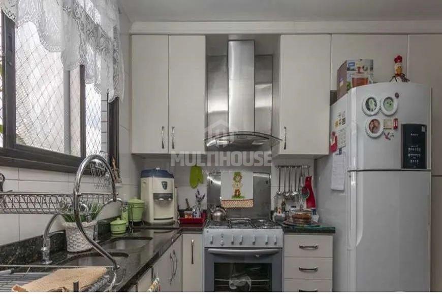 Apartamento à venda com 3 quartos, 90m² - Foto 4