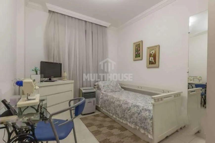 Apartamento à venda com 3 quartos, 90m² - Foto 17