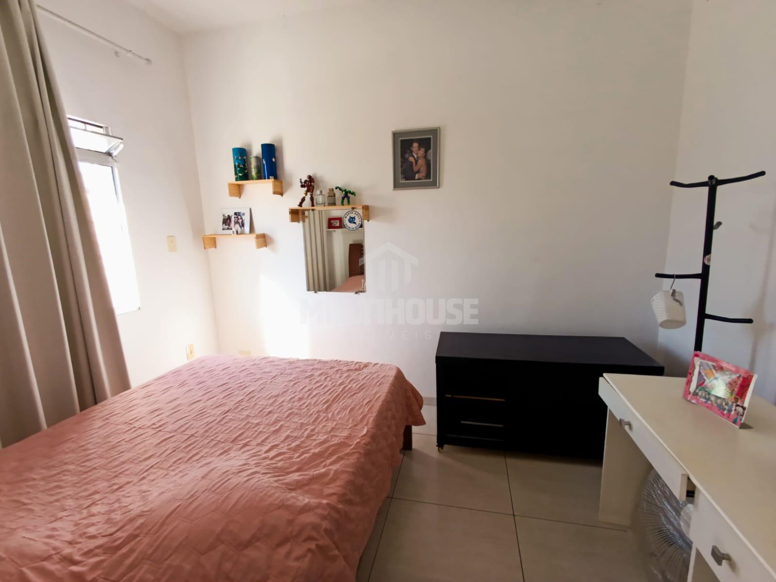 Casa à venda com 3 quartos, 200m² - Foto 18