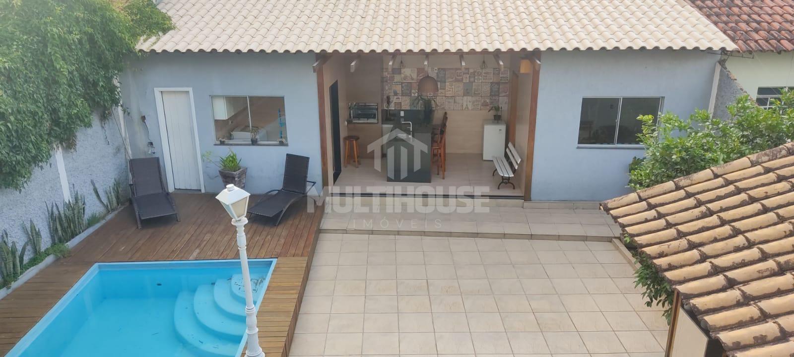 Casa à venda com 5 quartos, 200m² - Foto 14