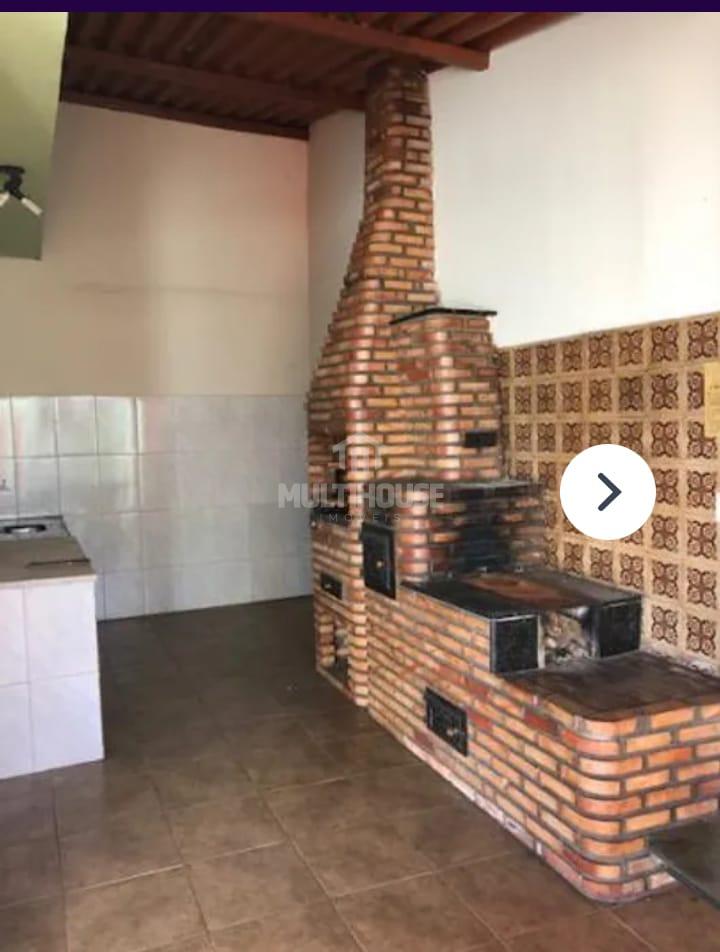 Casa à venda com 3 quartos, 250m² - Foto 2