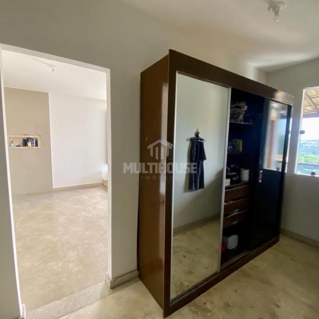 Casa à venda com 4 quartos, 290m² - Foto 7