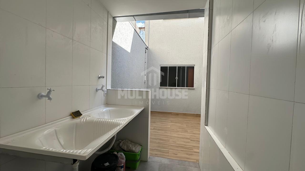 Casa à venda com 4 quartos, 240m² - Foto 11