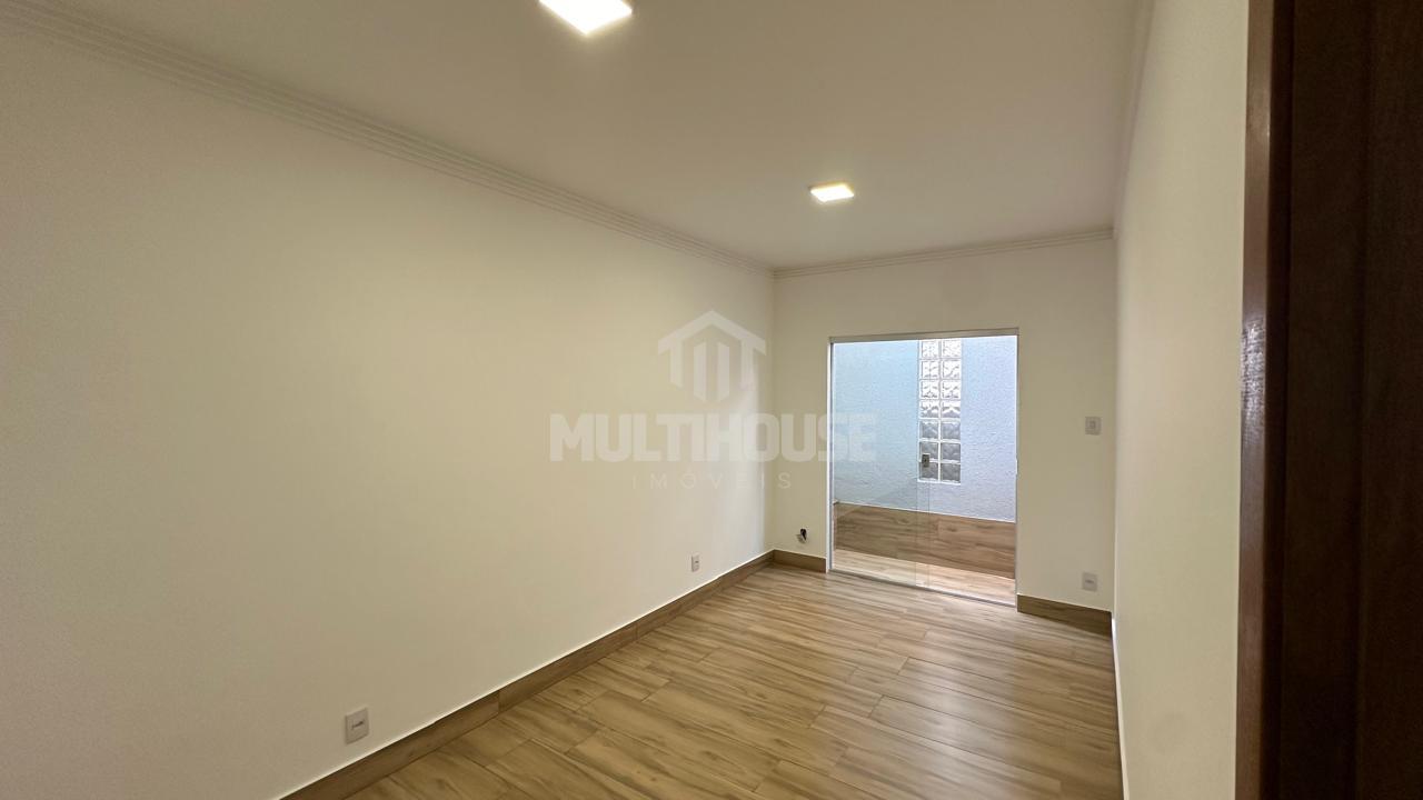 Casa à venda com 4 quartos, 240m² - Foto 21