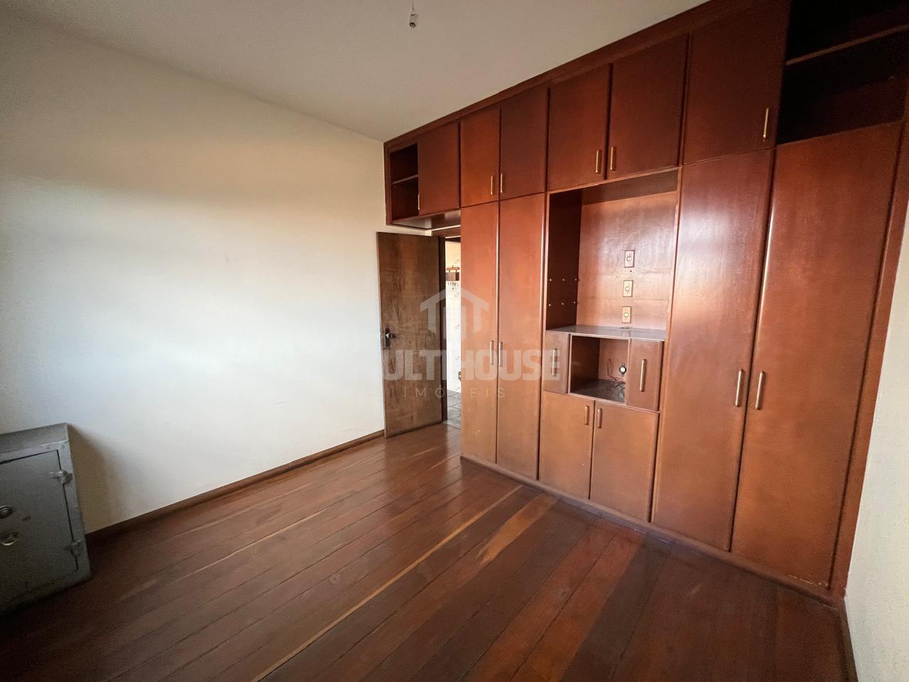 Casa à venda com 3 quartos, 416m² - Foto 15