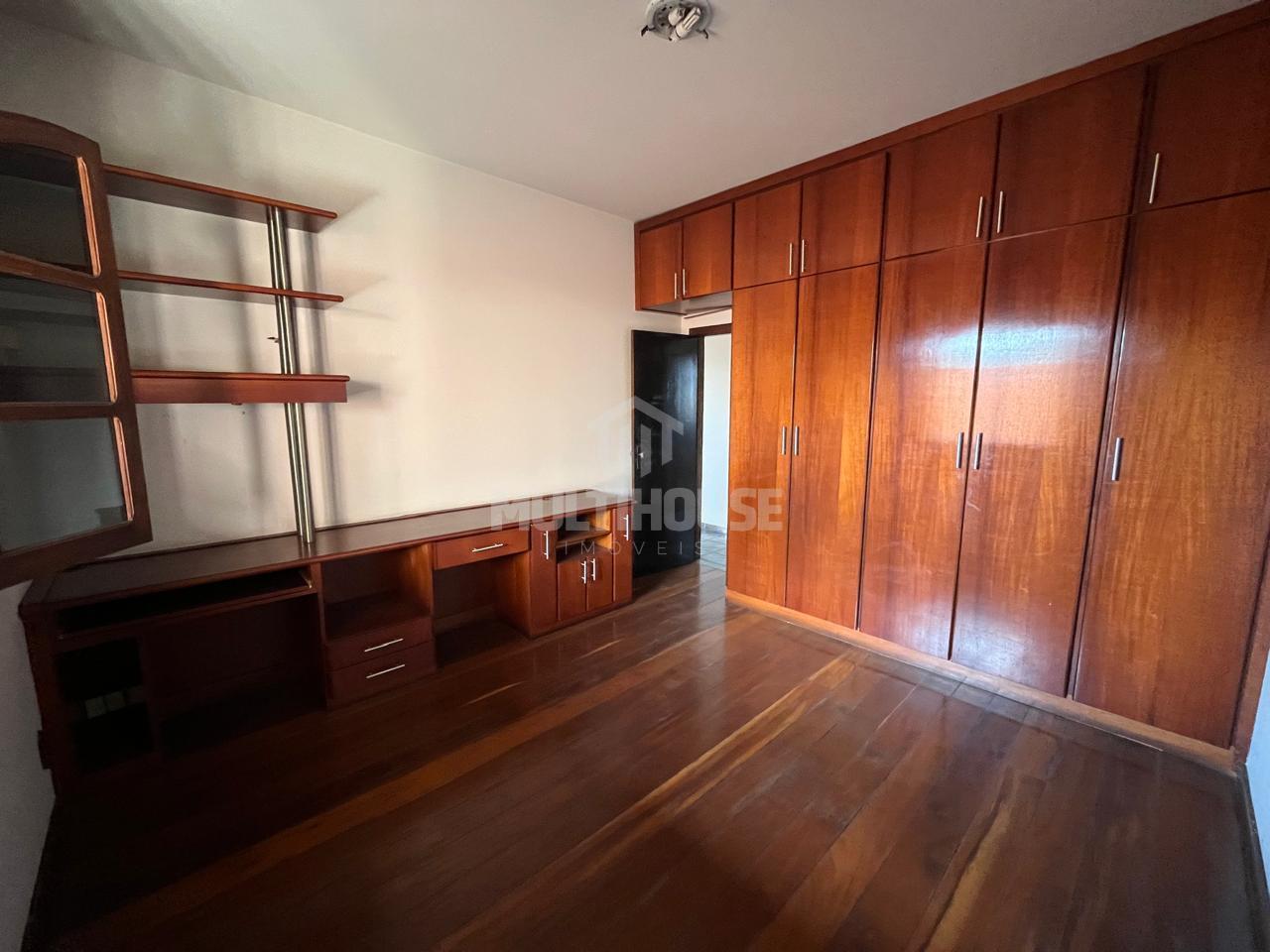 Casa à venda com 3 quartos, 416m² - Foto 17