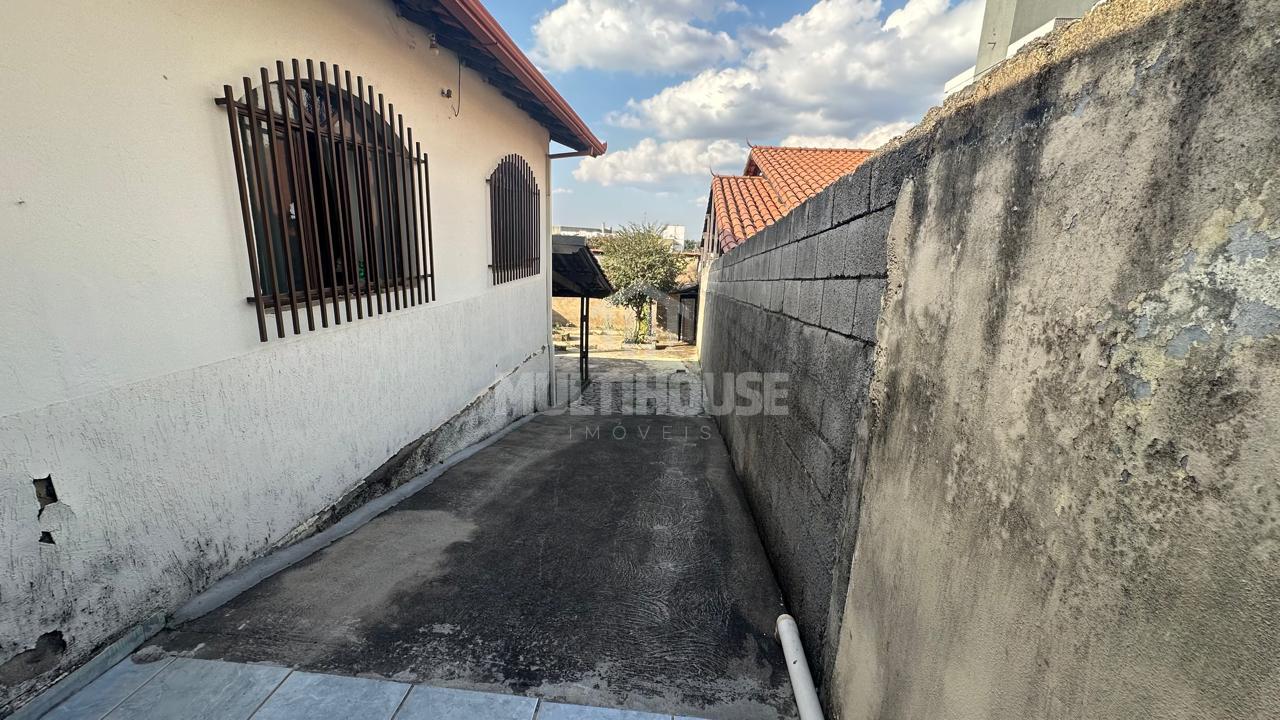 Casa à venda com 3 quartos, 159m² - Foto 35