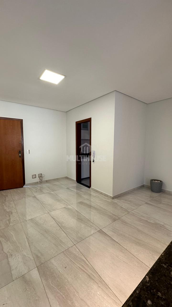 Apartamento para alugar com 3 quartos, 90m² - Foto 2