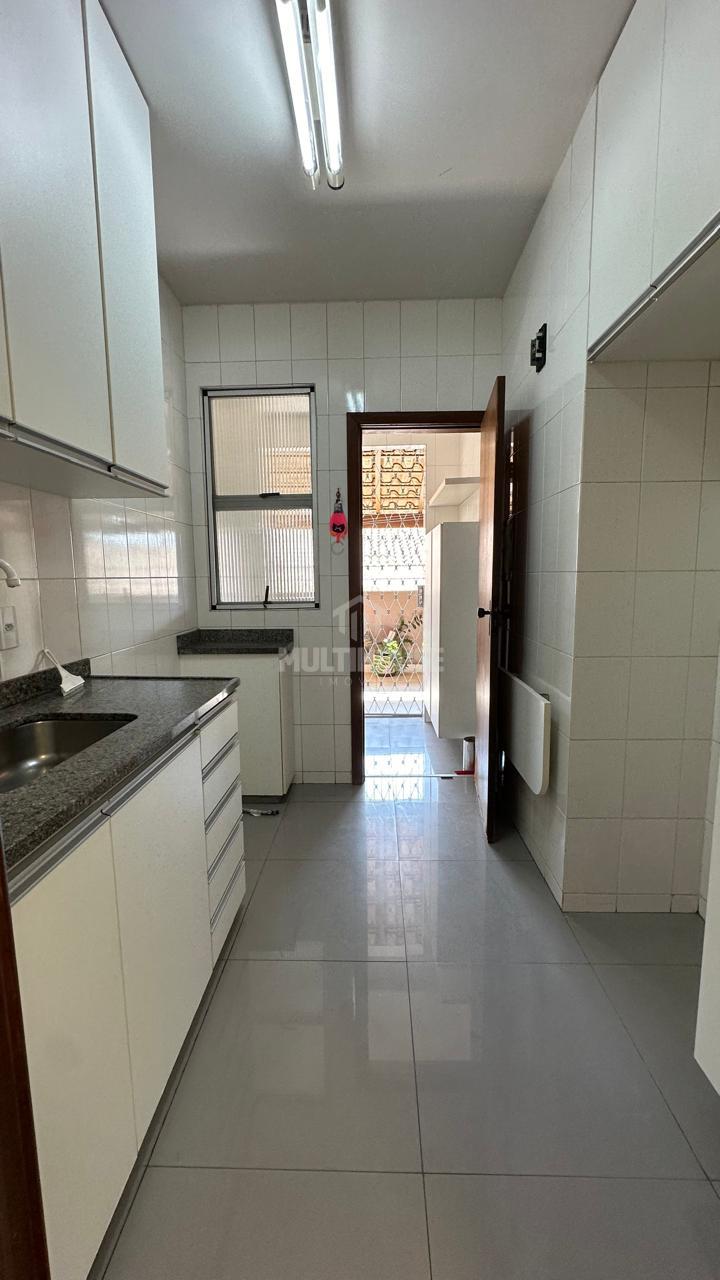 Apartamento para alugar com 3 quartos, 90m² - Foto 11