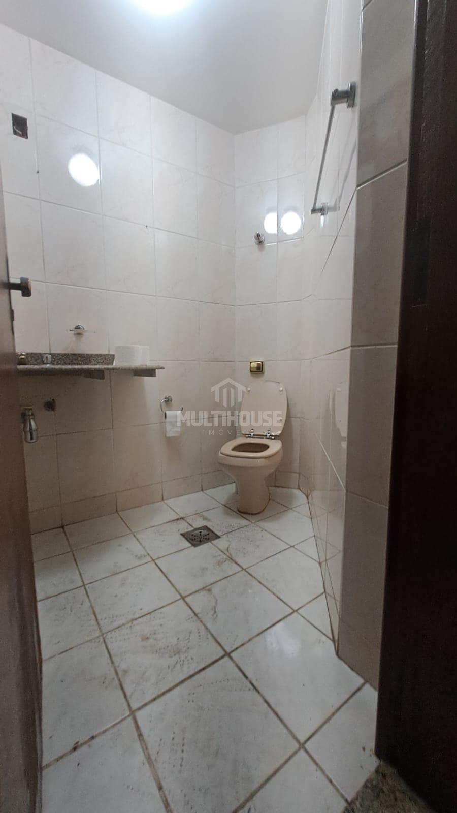 Casa para alugar com 5 quartos, 299m² - Foto 15