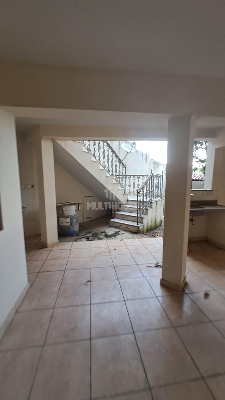 Casa para alugar com 5 quartos, 299m² - Foto 17