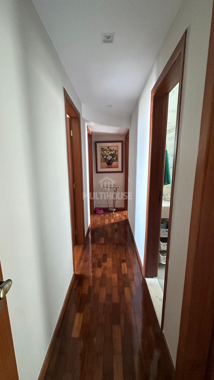 Apartamento à venda com 4 quartos, 140m² - Foto 8