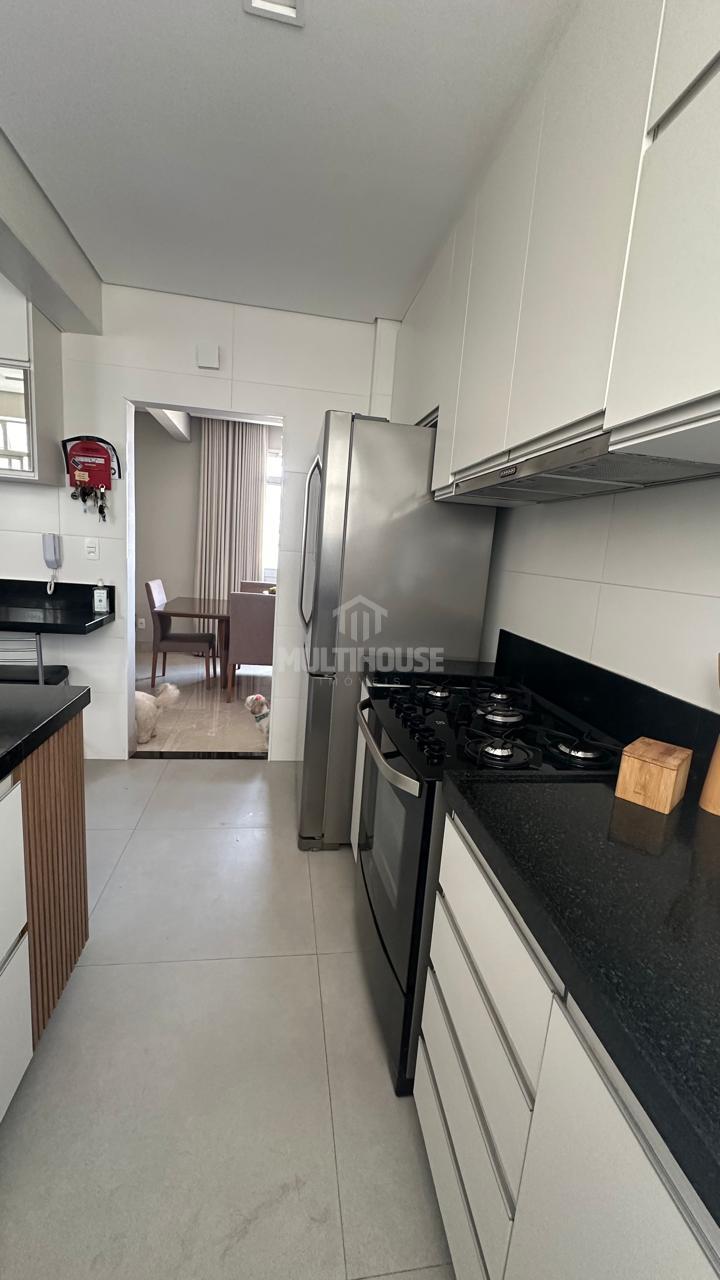 Apartamento à venda com 4 quartos, 140m² - Foto 26