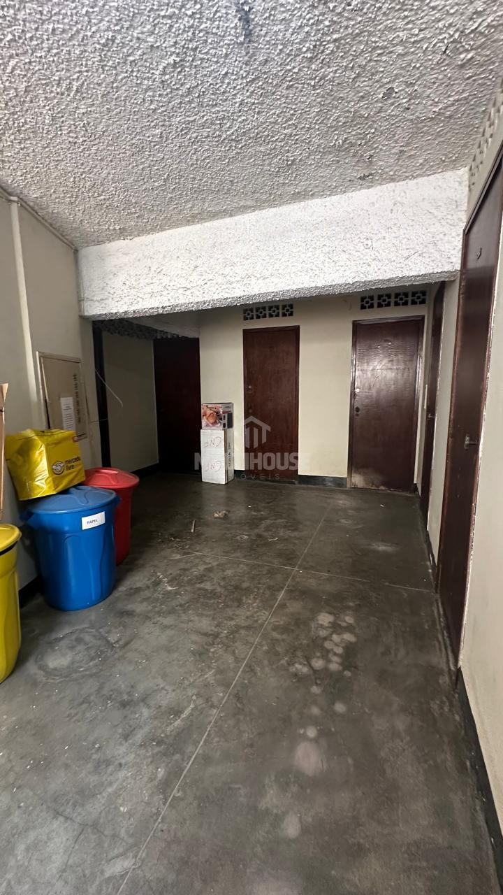 Apartamento à venda com 4 quartos, 140m² - Foto 29