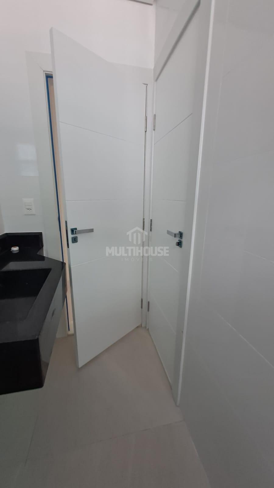 Casa para alugar com 4 quartos, 210m² - Foto 13