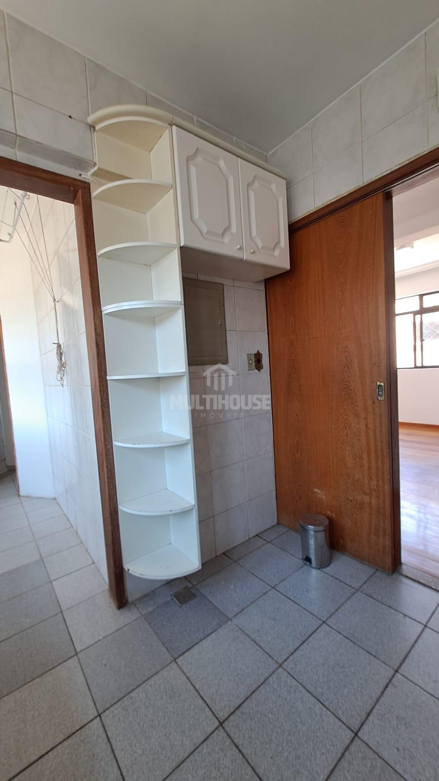 Apartamento para alugar com 3 quartos, 120m² - Foto 22