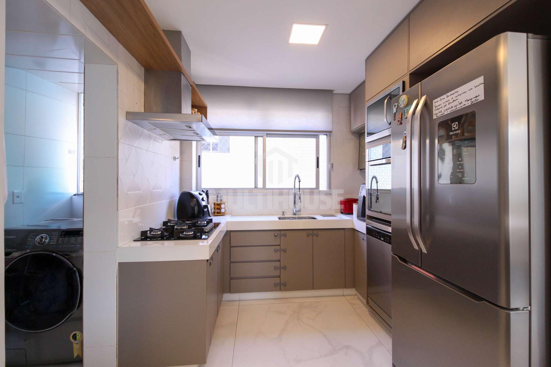 Apartamento à venda com 4 quartos, 116m² - Foto 2