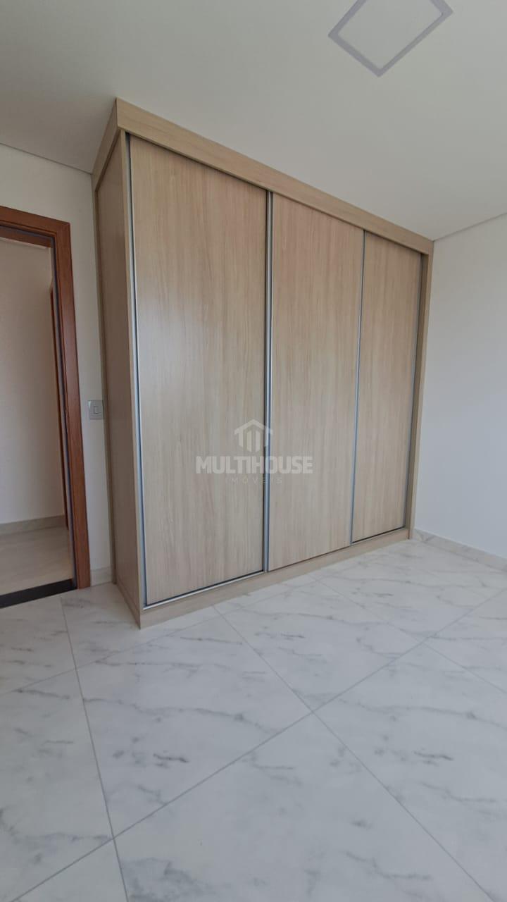 Apartamento para alugar com 3 quartos, 130m² - Foto 15