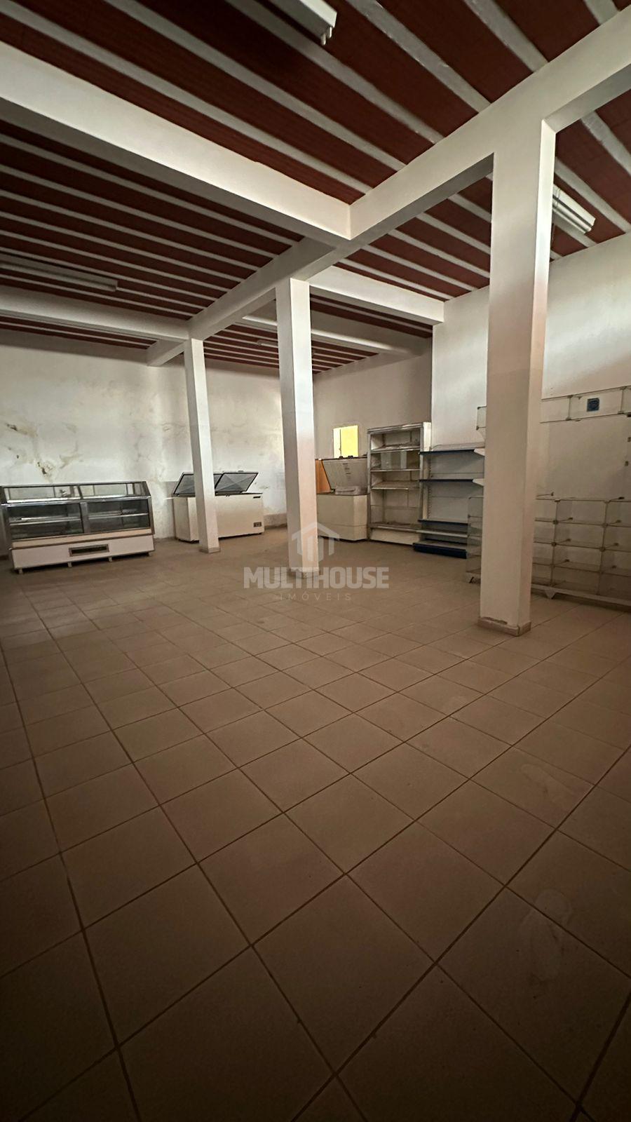 Casa à venda com 4 quartos, 500m² - Foto 5