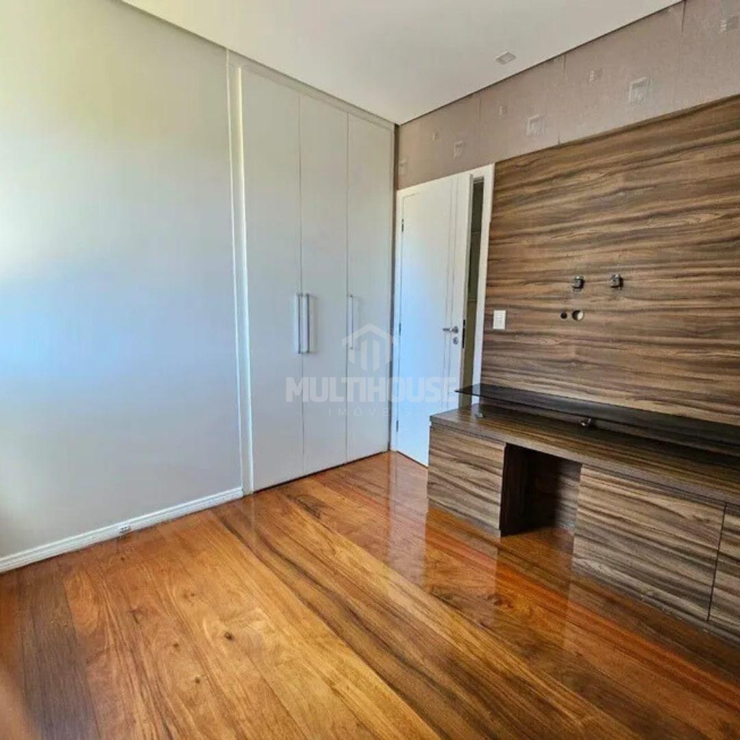 Apartamento para alugar com 4 quartos, 140m² - Foto 6