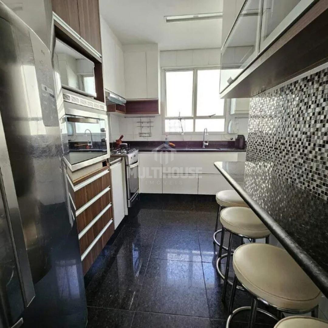 Apartamento para alugar com 4 quartos, 140m² - Foto 3