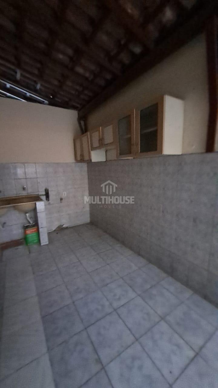 Casa para alugar com 3 quartos, 82m² - Foto 4