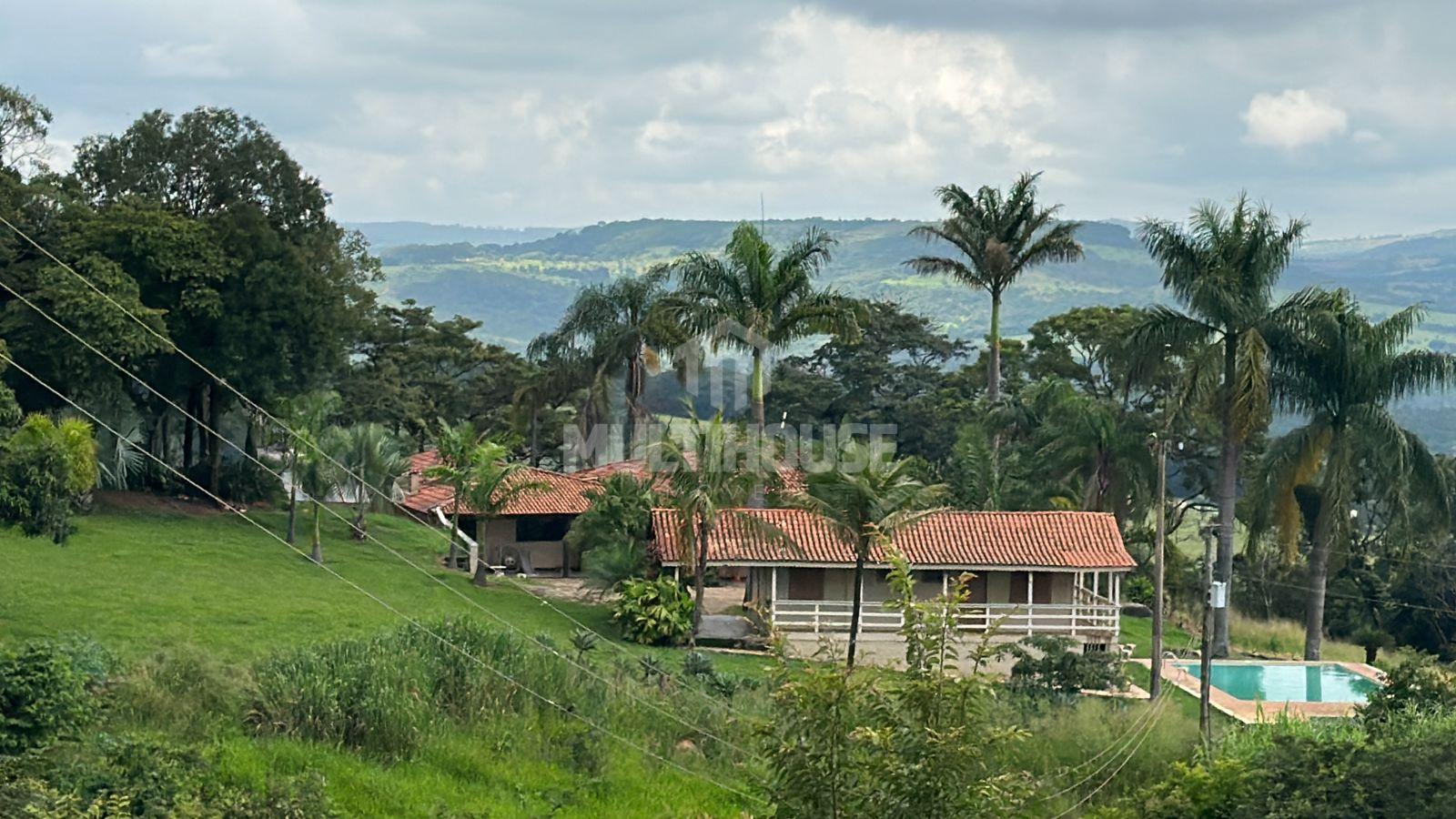 Chácara à venda com 1 quarto, 220000m² - Foto 1