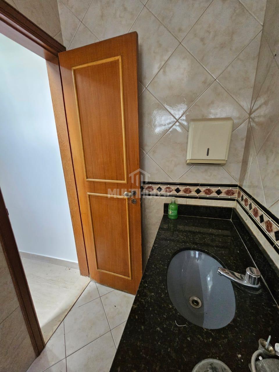 Casa para alugar com 3 quartos, 200m² - Foto 17