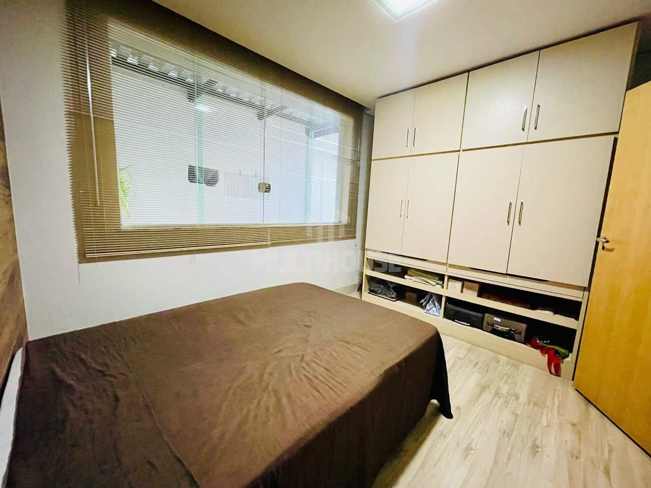 Casa para alugar com 4 quartos, 230m² - Foto 11