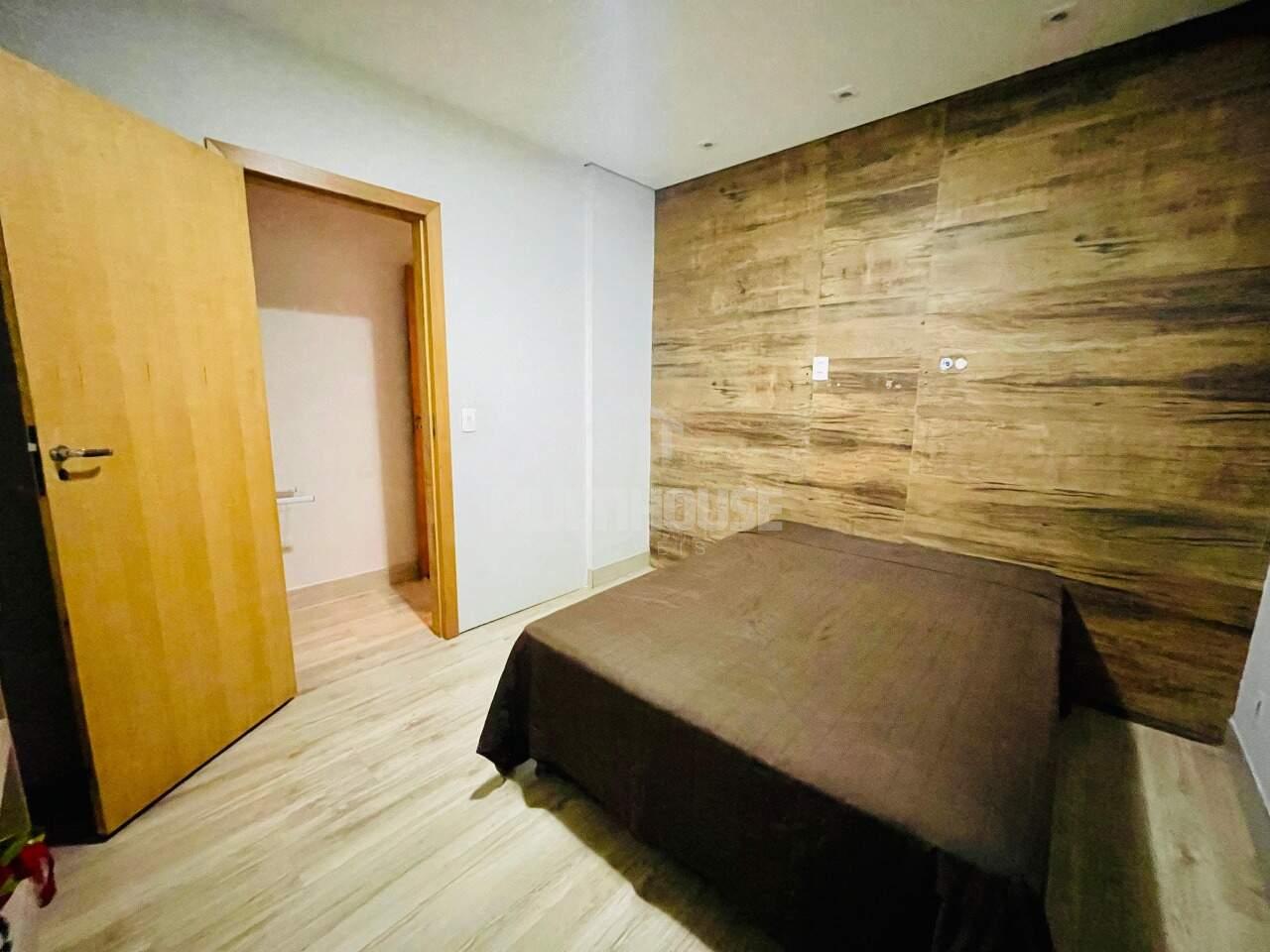 Casa para alugar com 4 quartos, 230m² - Foto 12