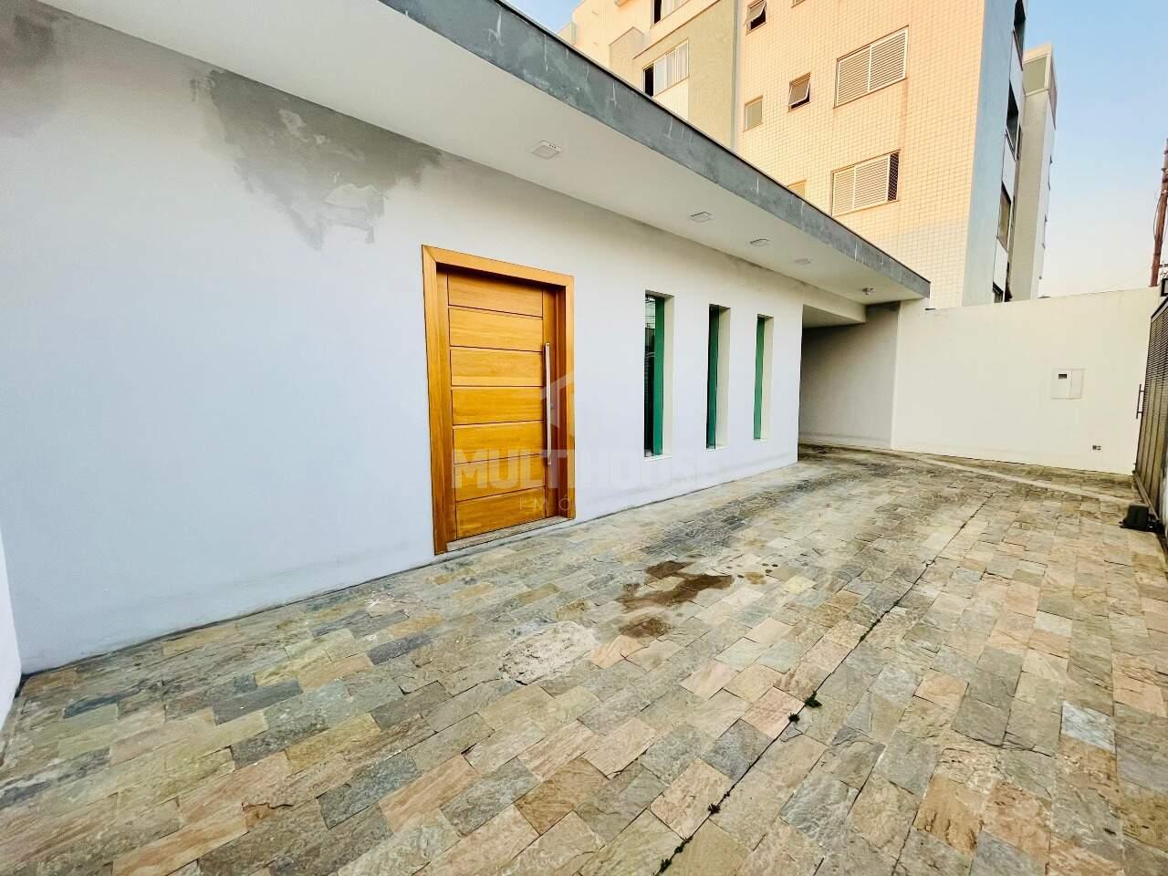 Casa para alugar com 4 quartos, 230m² - Foto 13