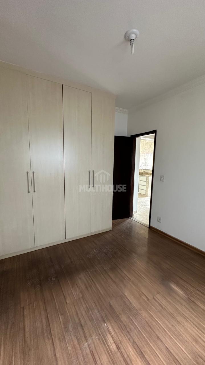 Apartamento à venda com 2 quartos, 70m² - Foto 17