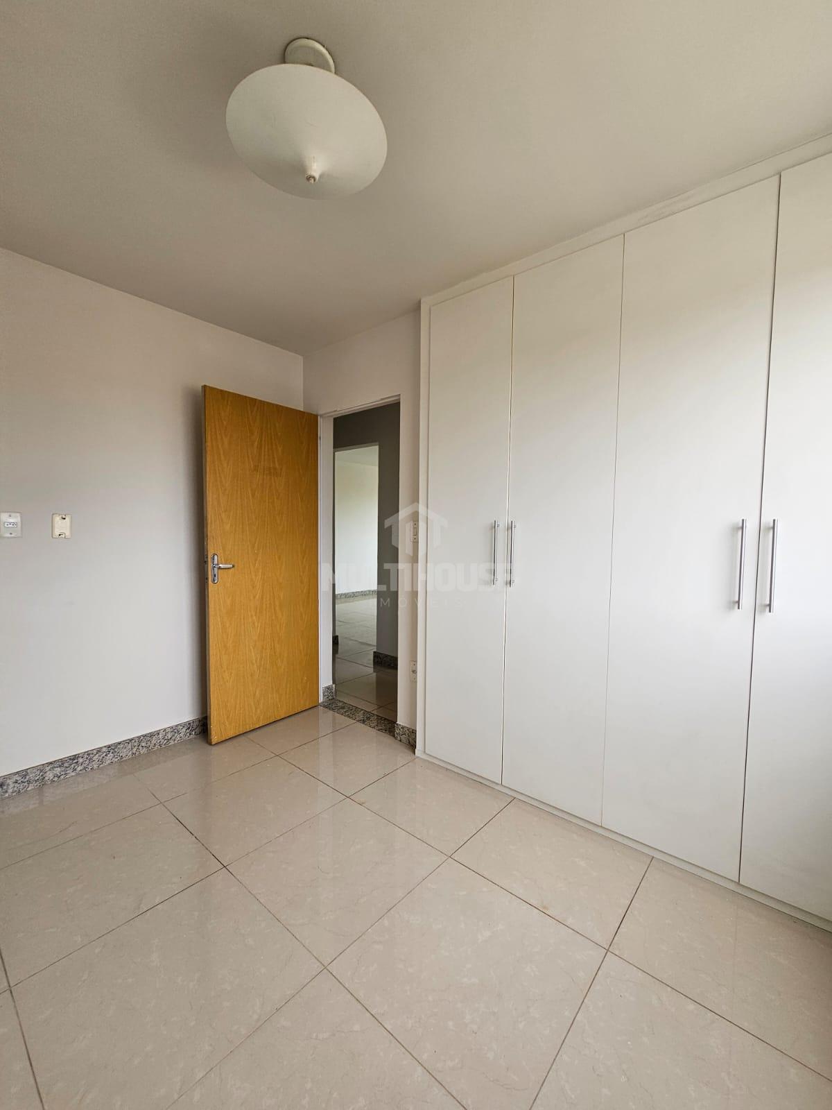 Apartamento à venda com 2 quartos, 68m² - Foto 3