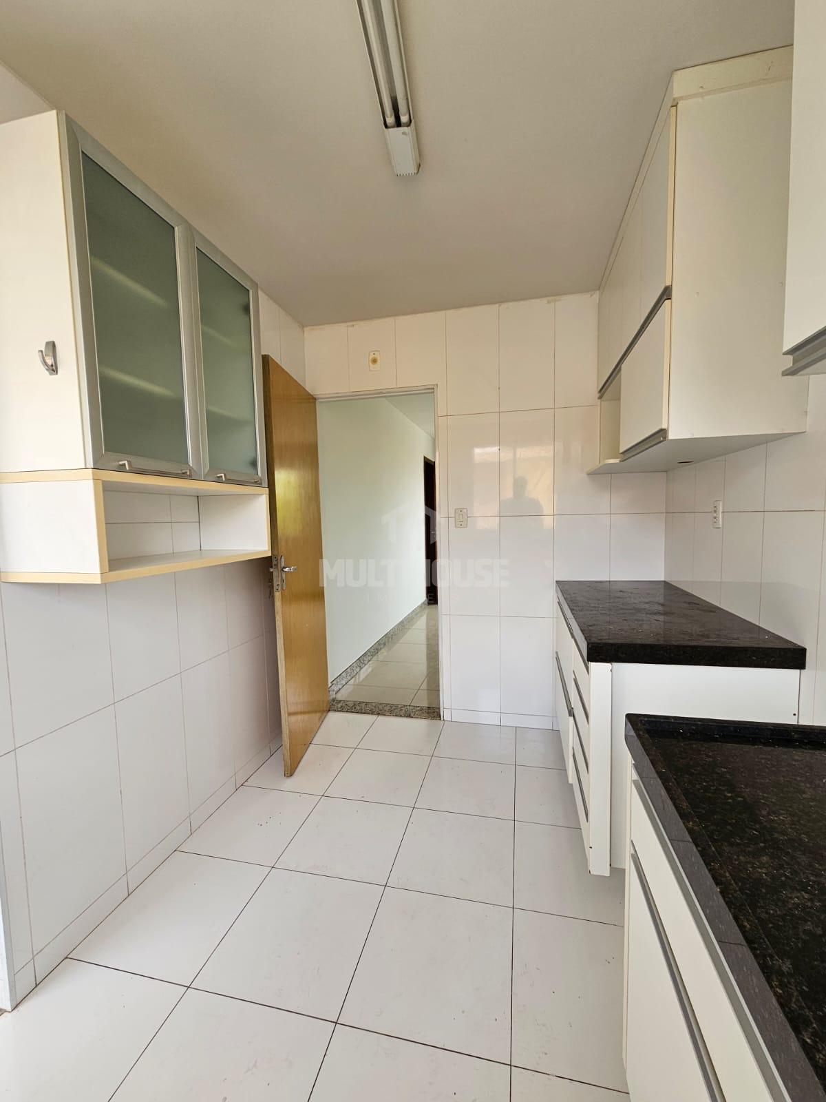 Apartamento à venda com 2 quartos, 68m² - Foto 13