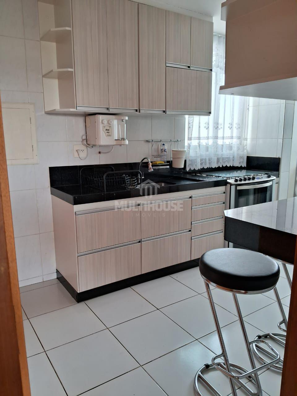 Apartamento para alugar com 3 quartos, 180m² - Foto 8