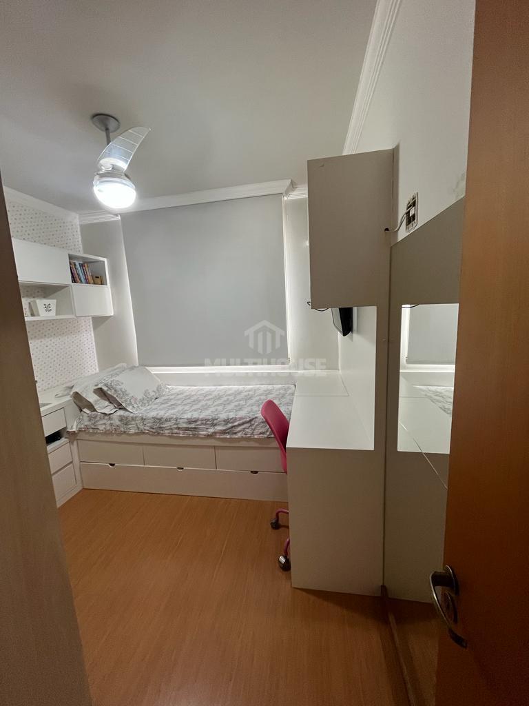 Apartamento para alugar com 3 quartos, 180m² - Foto 12