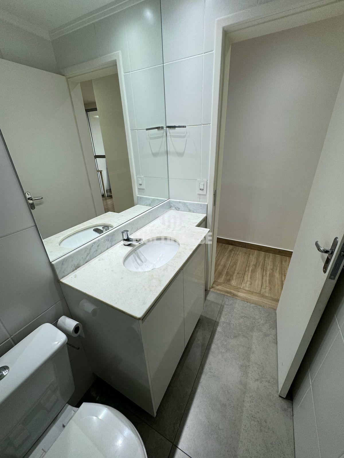 Apartamento para alugar com 3 quartos, 125m² - Foto 15