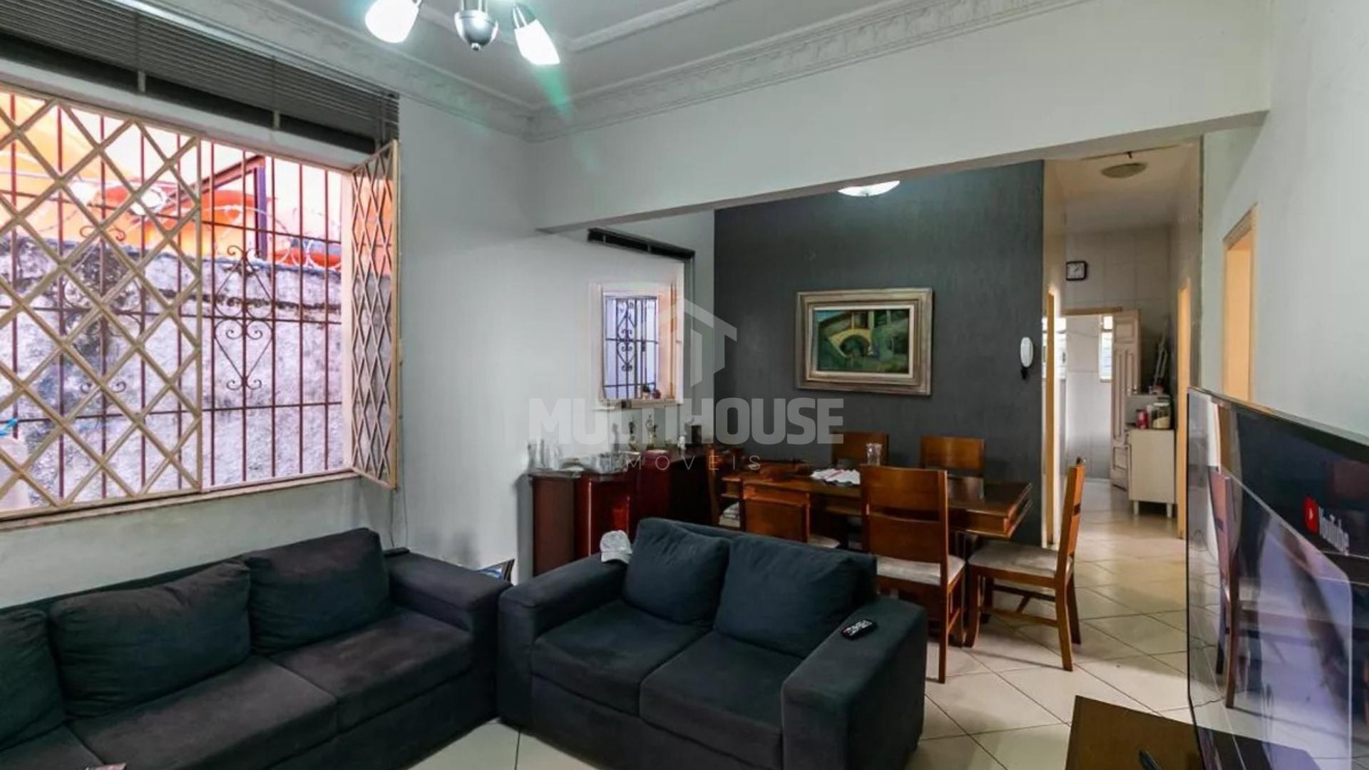 Casa à venda com 3 quartos, 250m² - Foto 1