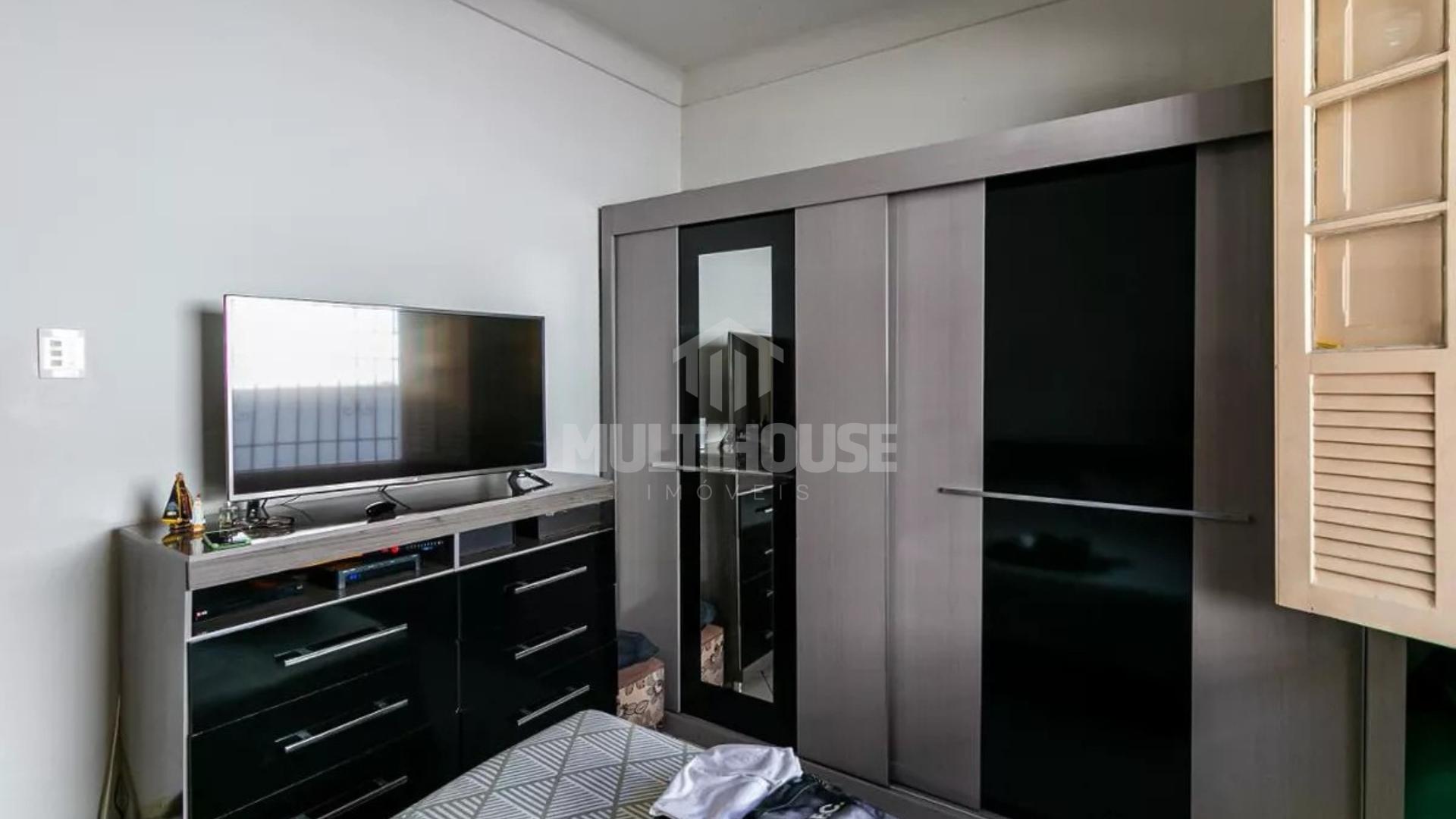 Casa à venda com 3 quartos, 250m² - Foto 3