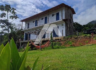 Ótima casa com 7 Suites privativas á venda em Ilhabela-SP