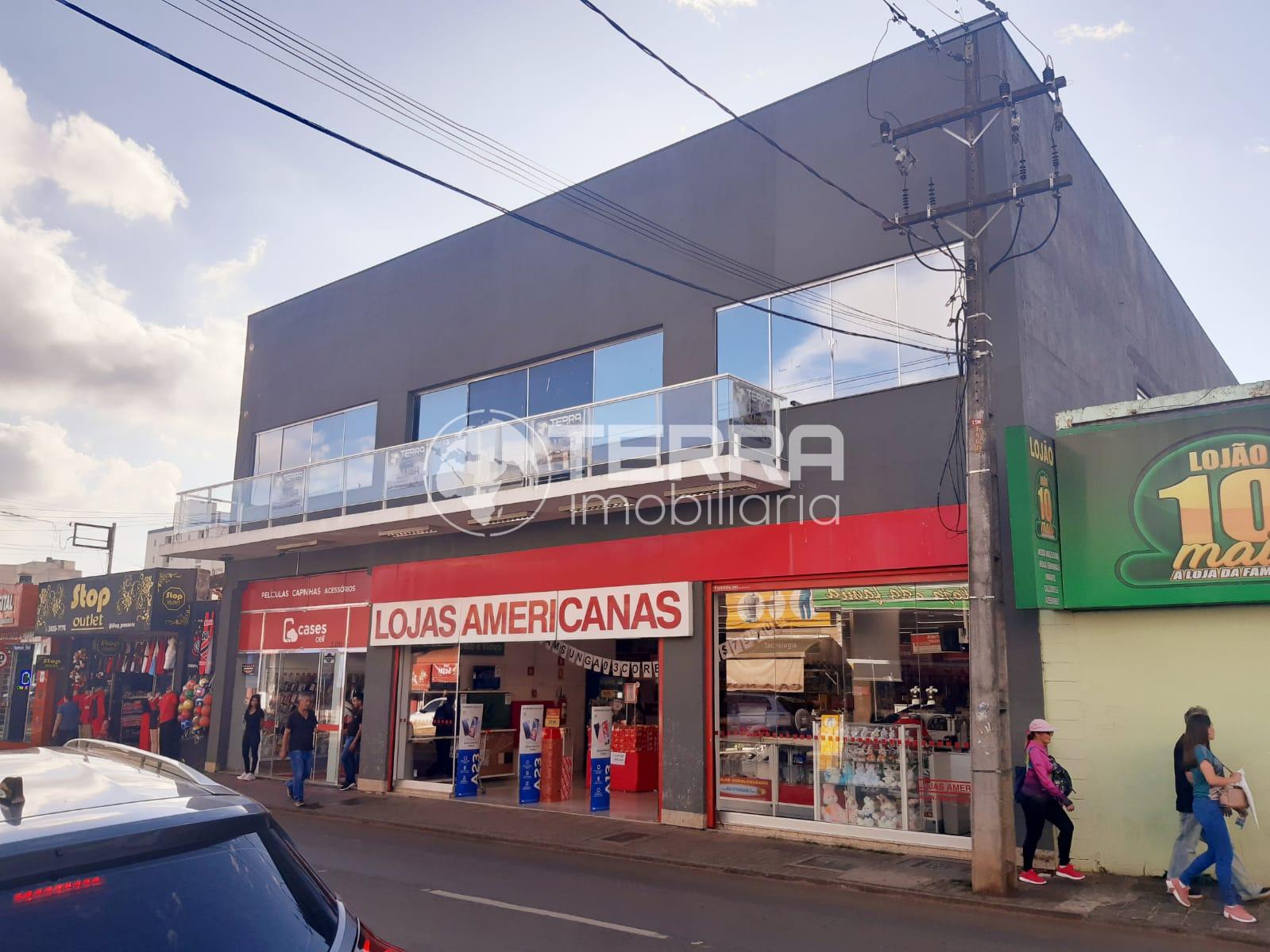 SALA COMERCIAL NO CENTRO DE GUARAPUAVA NO PISO SUPERIOR DISPONVEL PARA LOCAO