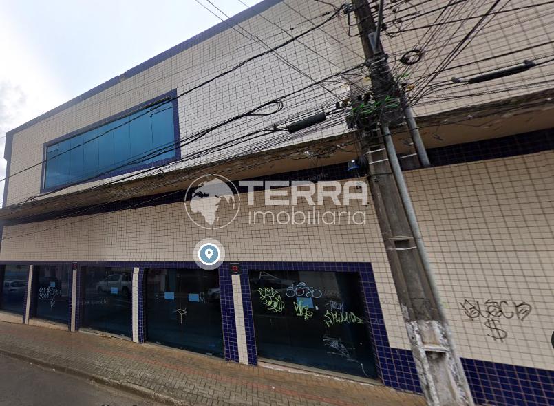 EXCELENTE  SALA  COMERCIAL AMPLA PARA LOCAO, NO CORAO DA CIDADE