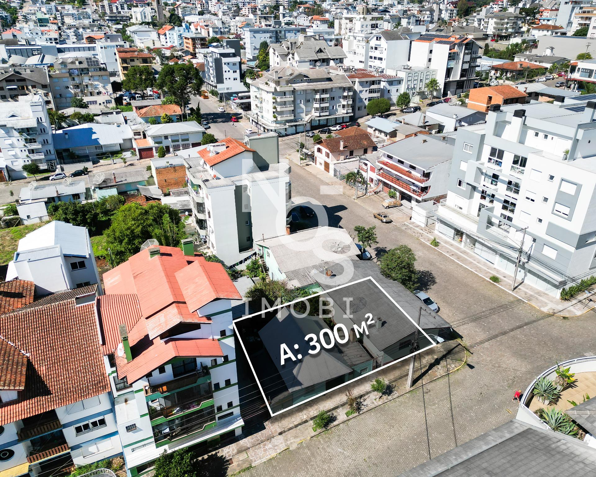 Terreno em Esquina para Investimento no Bairro Aparecida em Fl...