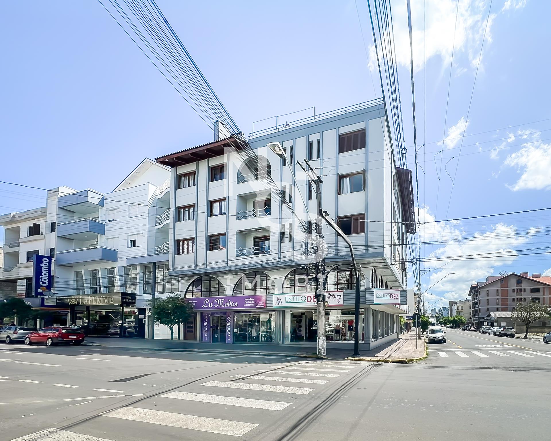 Apartamento com 3 Dormitórios sendo 1 Suíte Centro em Flores d...